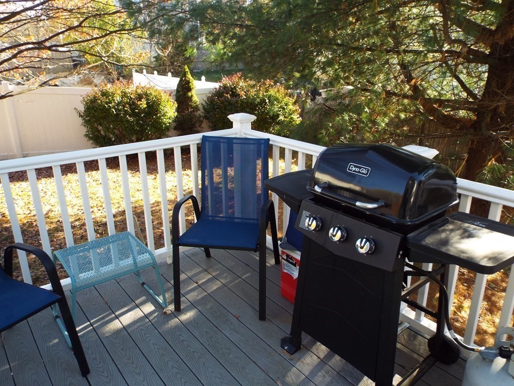 49 Desoto Road Boston, MA 02132 - Photo 4 of 9