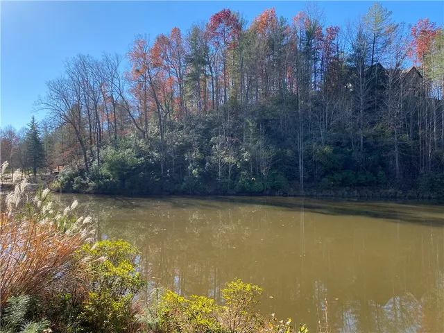 $199,000 | 120 Course View Way, Sunset, SC 29685