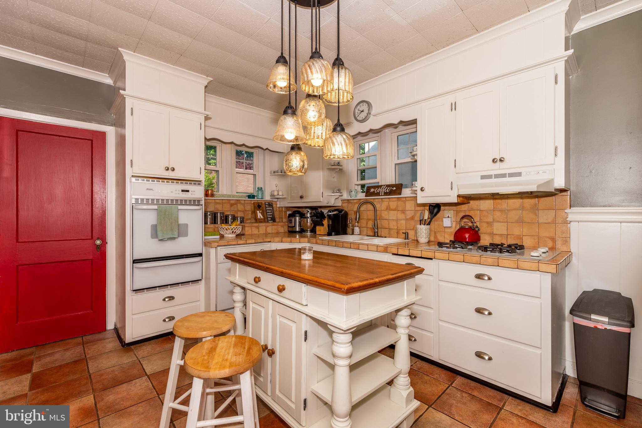 19 Pleasure Road Lancaster, PA 17601 - Photo 11 of 29 Kitchen