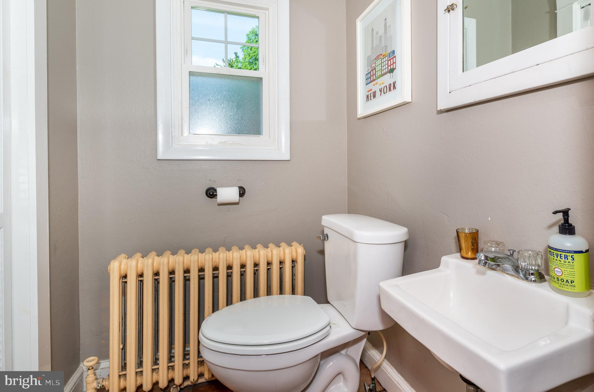 19 Pleasure Road Lancaster, PA 17601 - Photo 21 of 29 Powder Room