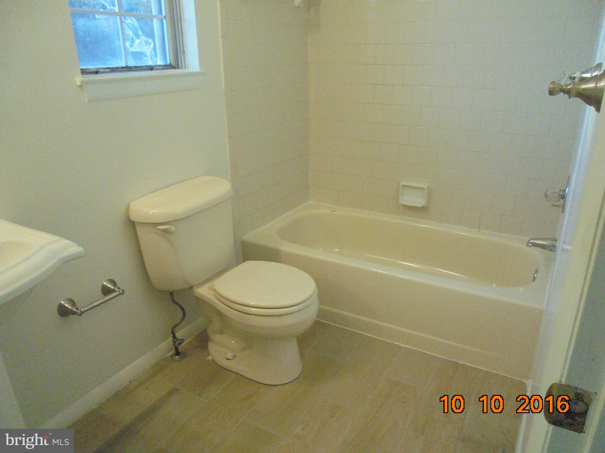 12918 Bogby Road Baltimore, MD 21220 - Photo 14 of 30 Bath