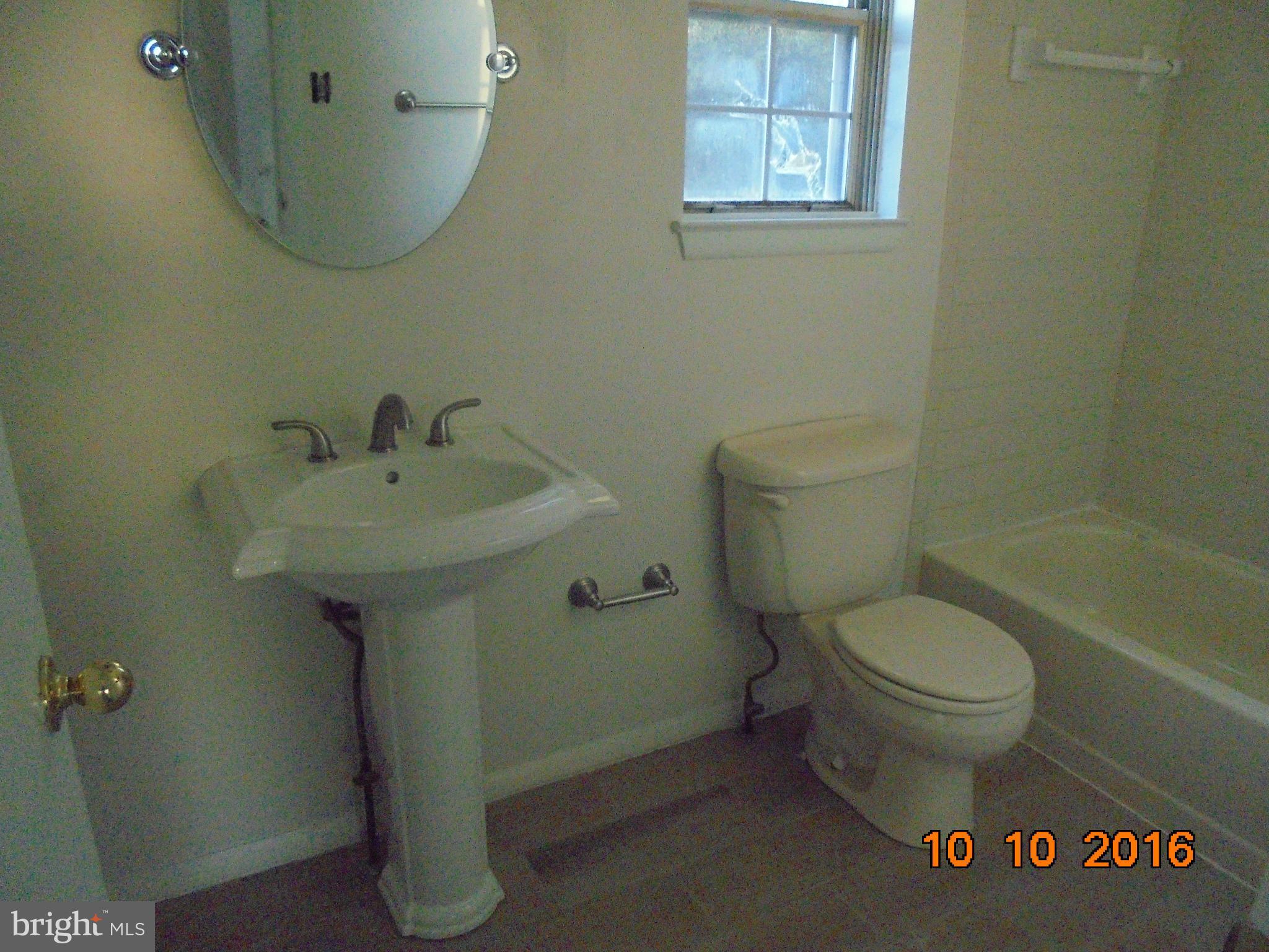 12918 Bogby Road Baltimore, MD 21220 - Photo 15 of 30 Bath