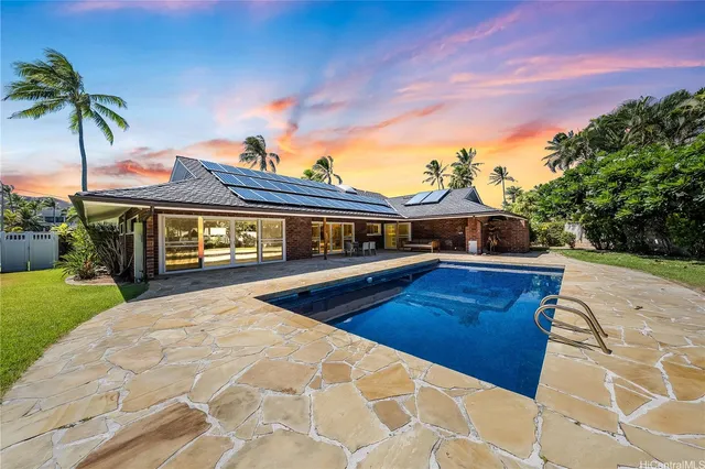 $3,600,000 | 101 Kailuana Place, Kailua, HI 96734