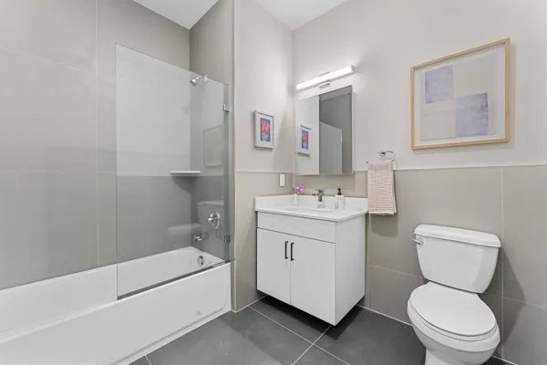 $2,950 | 829 Garfield Avenue, Unit 401, Jersey City, NJ 07305
