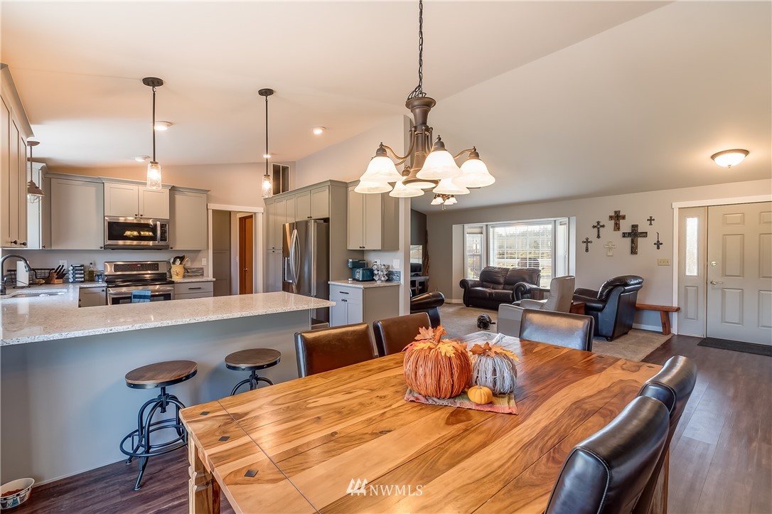 6912 Mission Road Everson, WA 98247 - Photo 11 of 25 Gallery Image 11