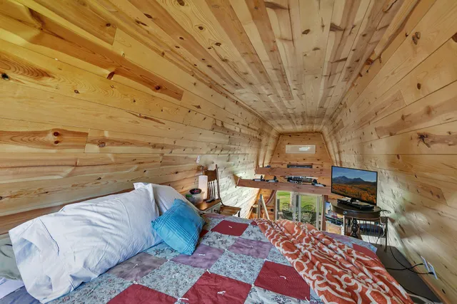 $579,000 | 19663 County Road 9 Northeast, New London, MN 56273