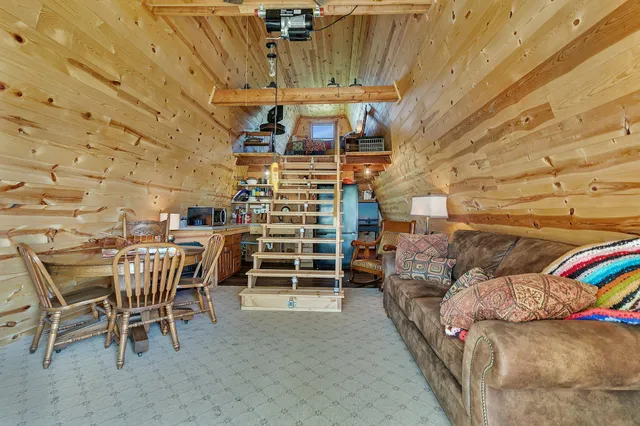 $579,000 | 19663 County Road 9 Northeast, New London, MN 56273