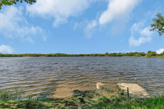 $579,000 | 19663 County Road 9 Northeast, New London, MN 56273