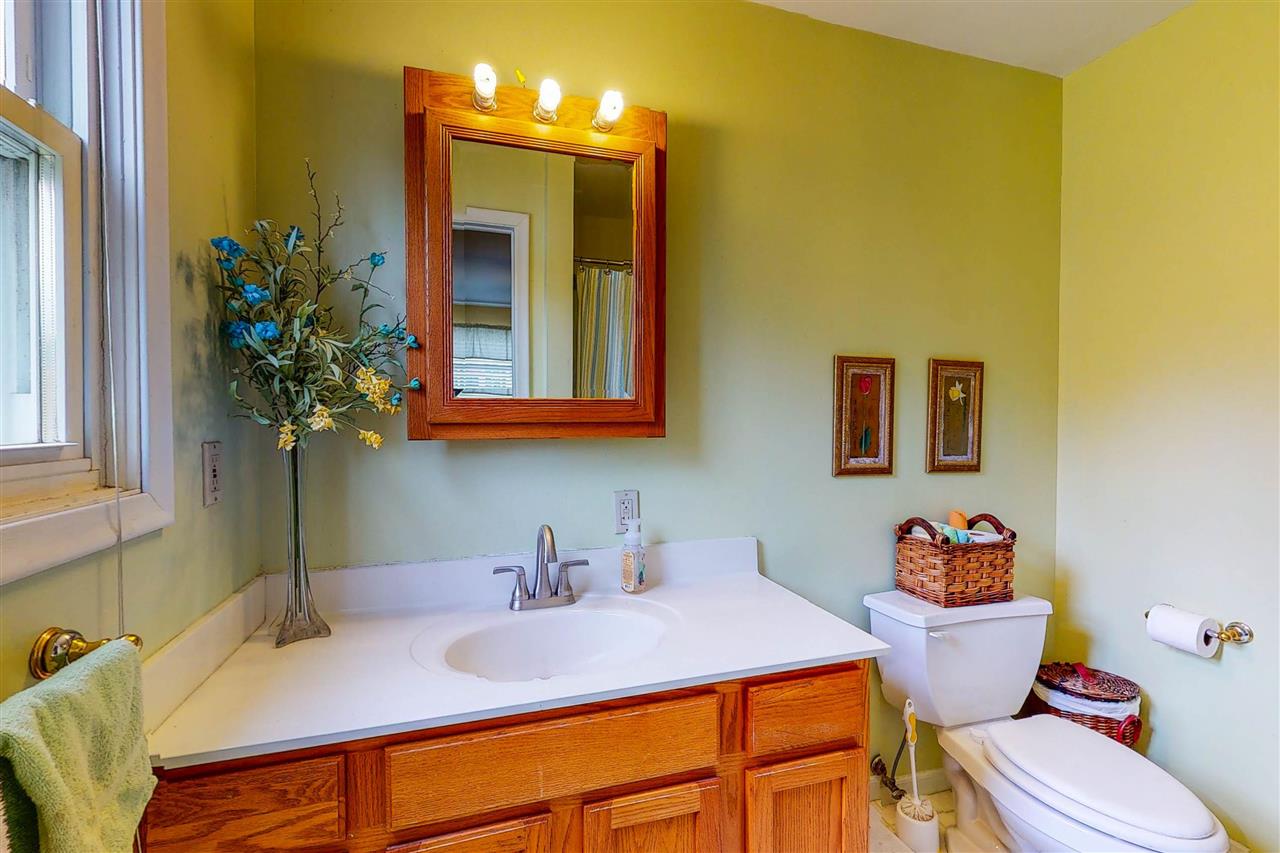 501 Elms Road Flushing, MI 48433 - Photo 23 of 41 50076549-22.JPG