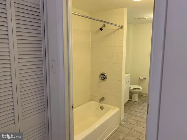 $1,350 | 1203 Locust Street, Unit 1F, Philadelphia, PA 19107