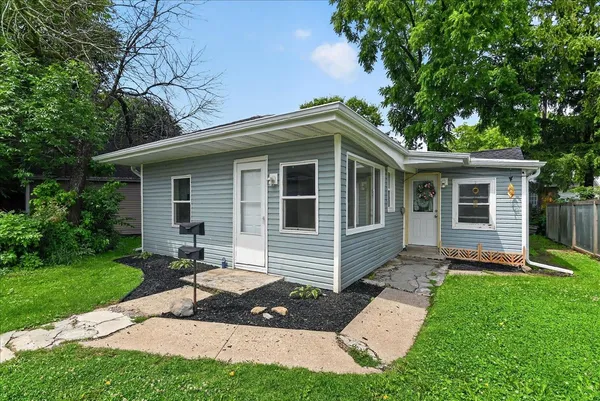 $359,900 | 618 North Street, Madison, WI 53704