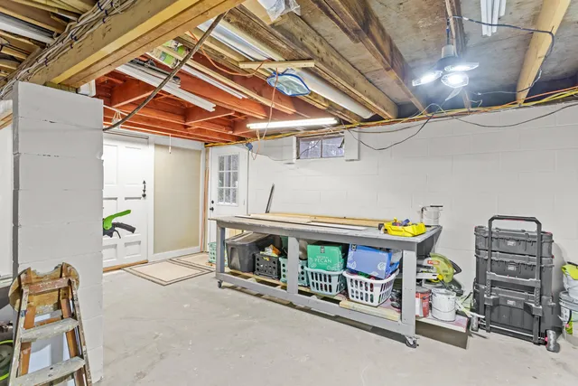 $299,000 | 155 Gillis Hill Road, Bennington, NH 03442