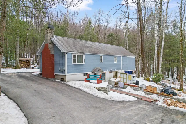 $299,000 | 155 Gillis Hill Road, Bennington, NH 03442
