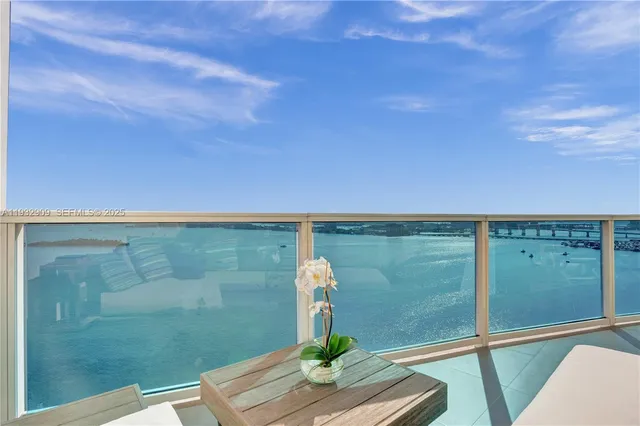 $1,150,000 | 725 Northeast 22nd Street, Unit PH1A, Miami, FL 33137