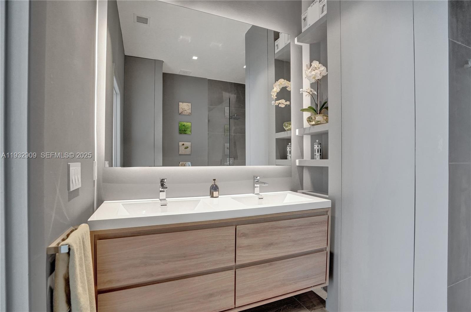 725 Northeast 22nd Street, Unit PH1A Miami, FL 33137 - Photo 21 of 52