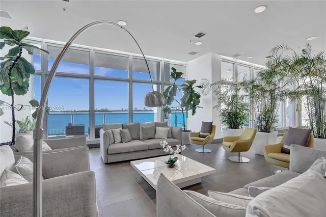 $1,150,000 | 725 Northeast 22nd Street, Unit PH1A, Miami, FL 33137