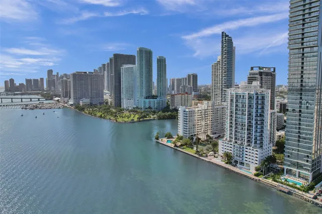 $1,150,000 | 725 Northeast 22nd Street, Unit PH1A, Miami, FL 33137