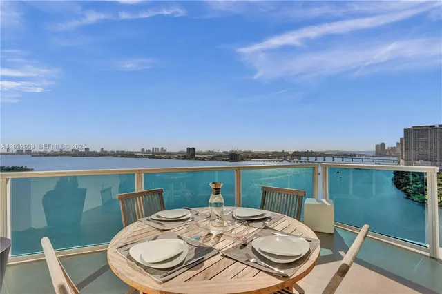 $1,150,000 | 725 Northeast 22nd Street, Unit PH1A, Miami, FL 33137