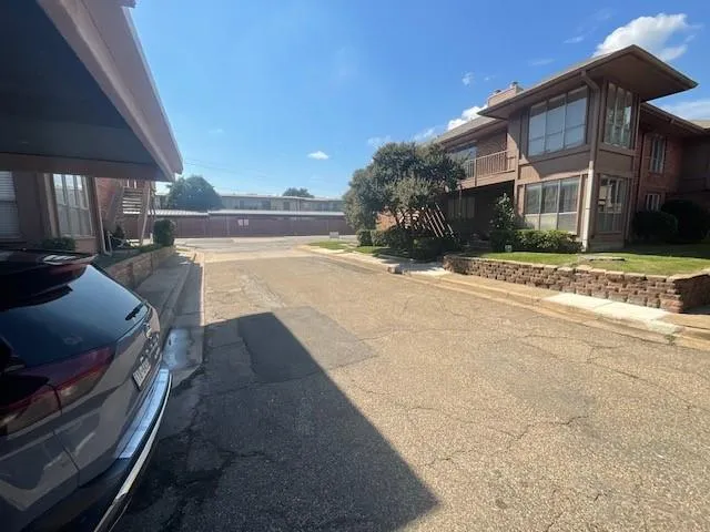 $135,000 | 10564 High Hollows Drive, Unit 253, Dallas, TX 75230