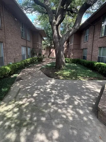 $135,000 | 10564 High Hollows Drive, Unit 253, Dallas, TX 75230