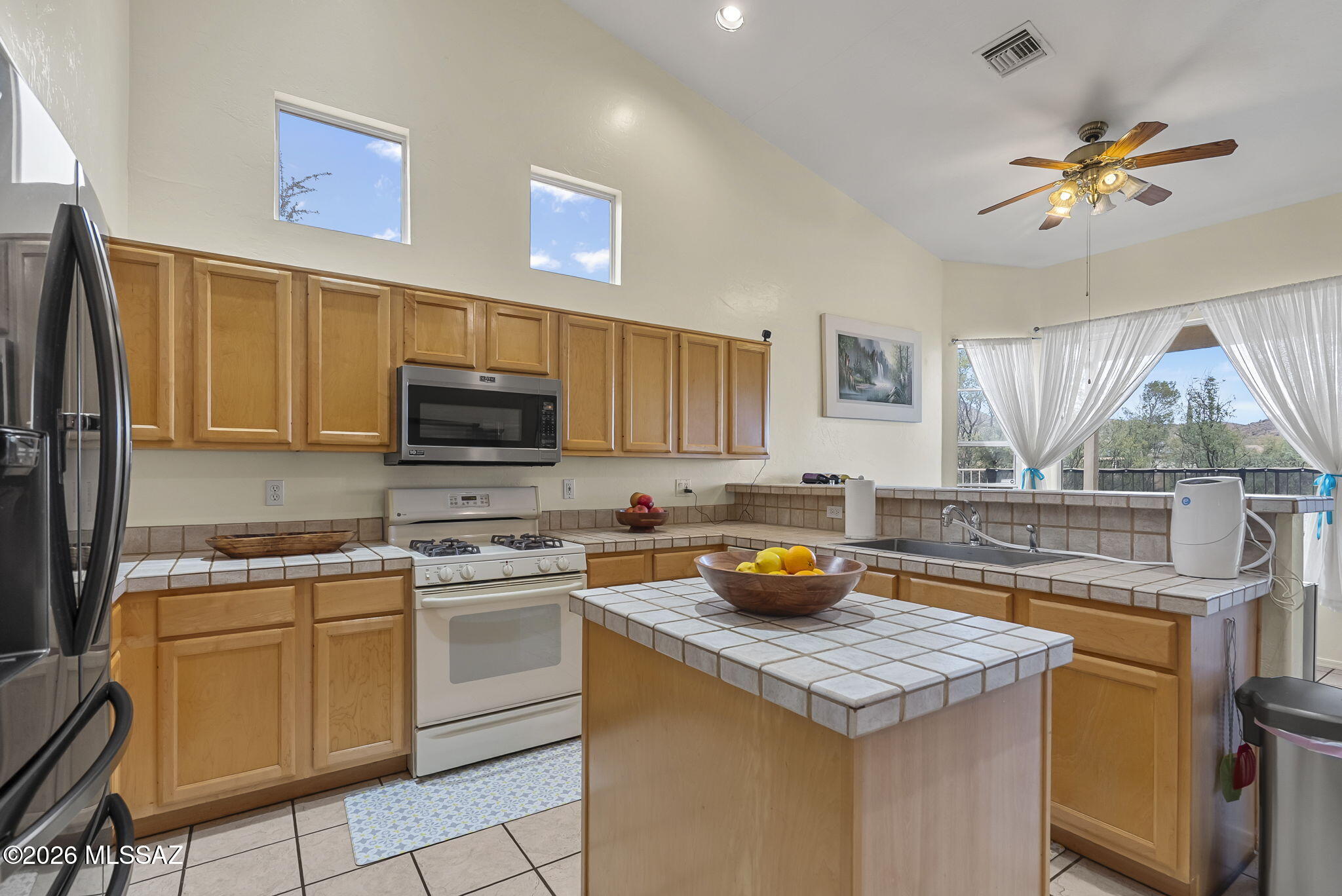 91 Highland Circle Rio Rico, AZ 85648 - Photo 11 of 36