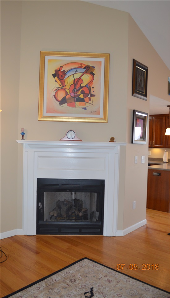 4 Thresher Road Nashua, NH 03063 - Photo 6 of 29 Gallery Image 6