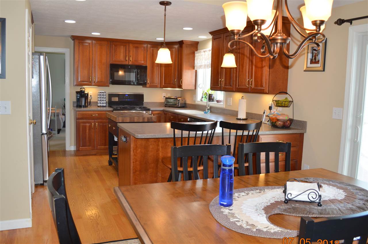 4 Thresher Road Nashua, NH 03063 - Photo 10 of 29 Gallery Image 10