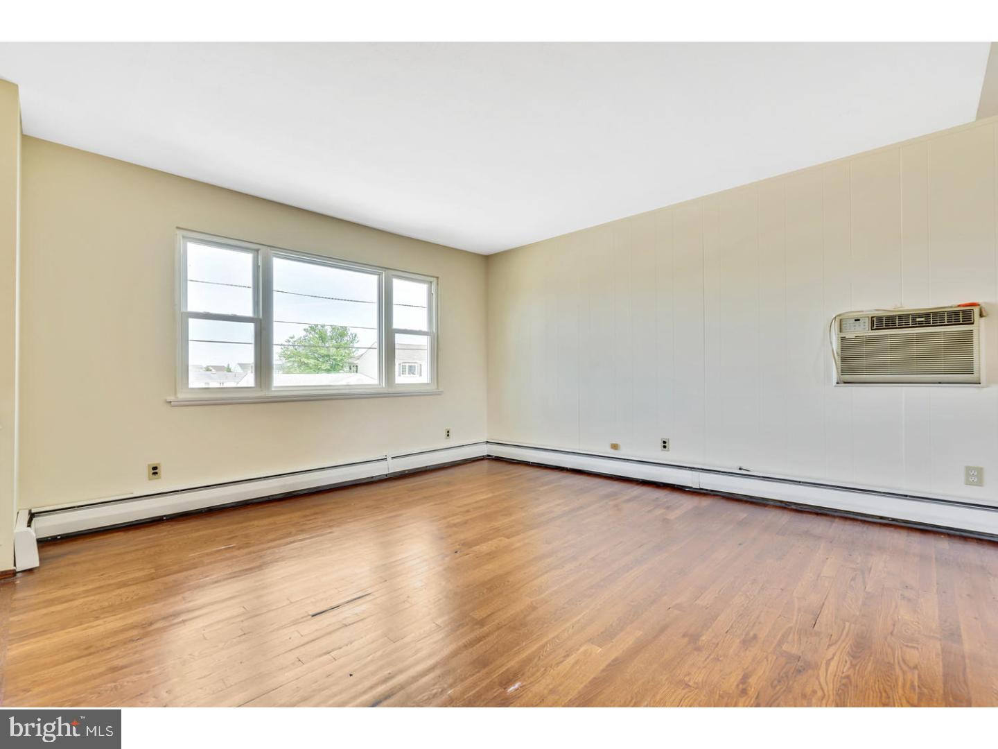 209 Montclair Road South Barnegat, NJ 08005 - Photo 4 of 25