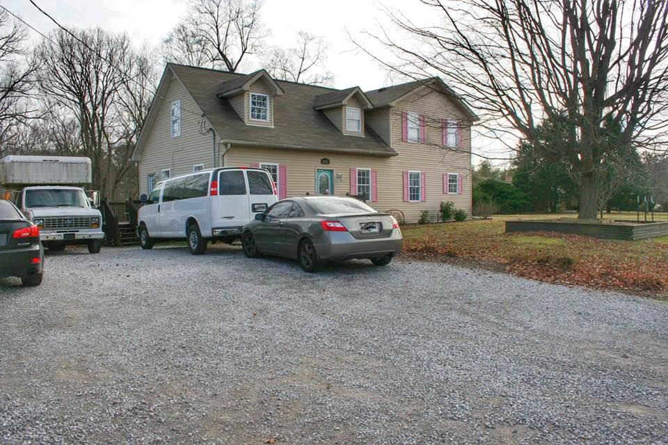 1805 Lake Road Greenbrier, TN 37073 - Photo 2 of 11 Gallery Image 2
