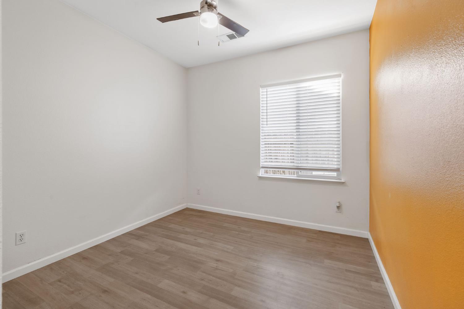 1576 Castle Way Lemoore, CA 93245 - Photo 22 of 38