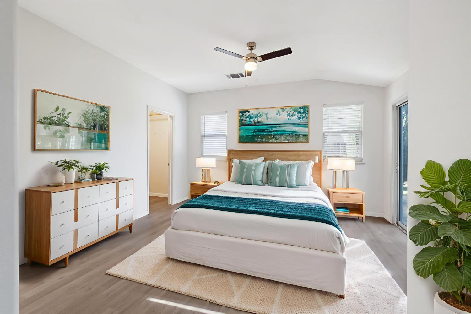 1576 Castle Way Lemoore, CA 93245 - Photo 23 of 38