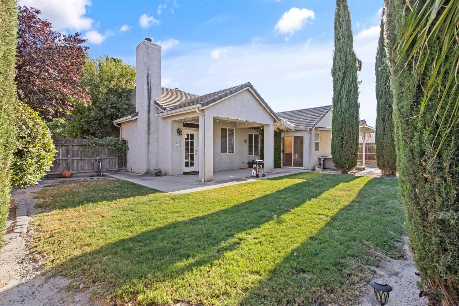 1576 Castle Way Lemoore, CA 93245 - Photo 36 of 38