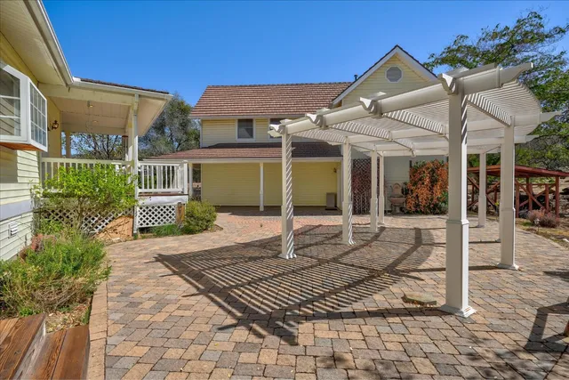 $685,000 | 43972 Wells Road West, Coarsegold, CA 93614