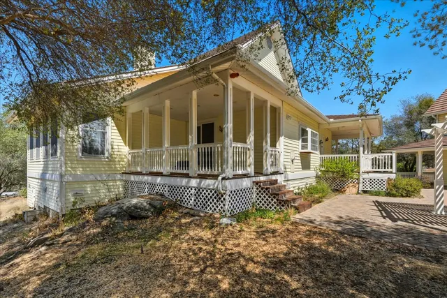 $685,000 | 43972 Wells Road West, Coarsegold, CA 93614