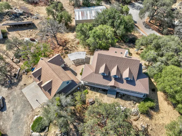 $685,000 | 43972 Wells Road West, Coarsegold, CA 93614