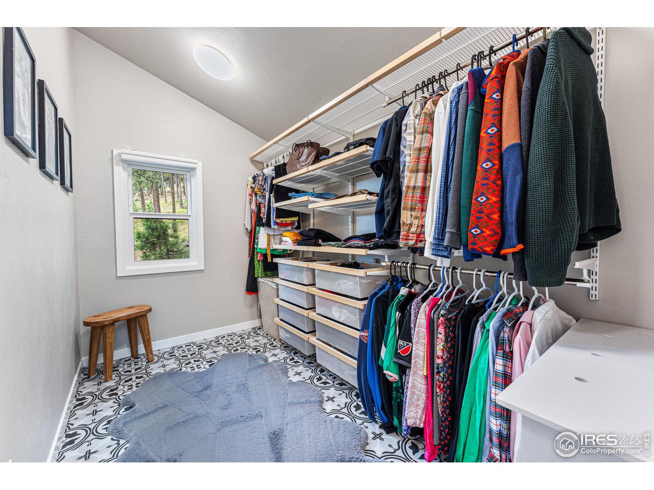 228 Alpine Way Boulder, CO 80304 - Photo 29 of 40 Primary suite walk in closet