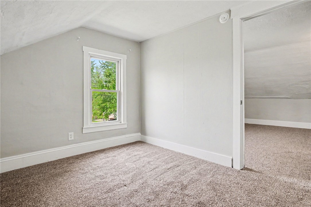 1897 Ridge Road Ontario, NY 14519 - Photo 16 of 31