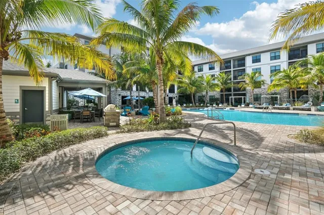 $1,900 | 2201 Northwest Federal Highway, Unit 1B2141, Stuart, FL 34994