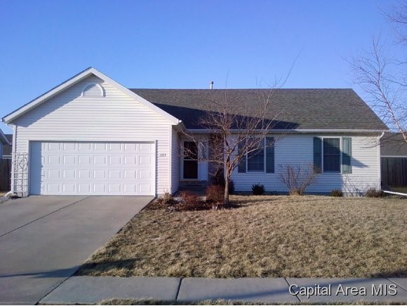 3713 Kerry Boulevard Springfield, IL 62712 - Photo 1 of 12