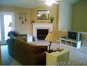 3713 Kerry Boulevard Springfield, IL 62712 - Photo 3 of 12