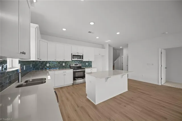 $518,900 | 6905 Steeplegate Drive, Burlington, NC 27215