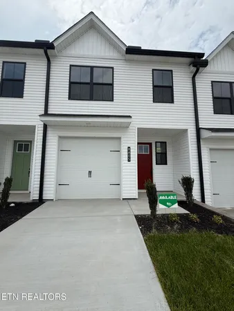 $299,900 | 8805 Chapman Trce Way, Knoxville, TN 37920