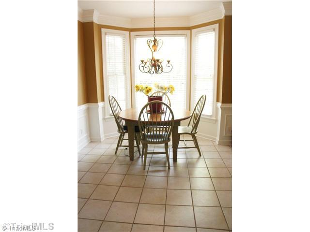 1801 Curraghmore Road Clemmons, NC 27012 - Photo 4 of 13 Breakfast.