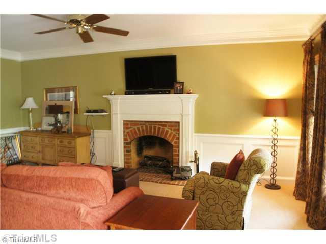 1801 Curraghmore Road Clemmons, NC 27012 - Photo 8 of 13 Living Room.