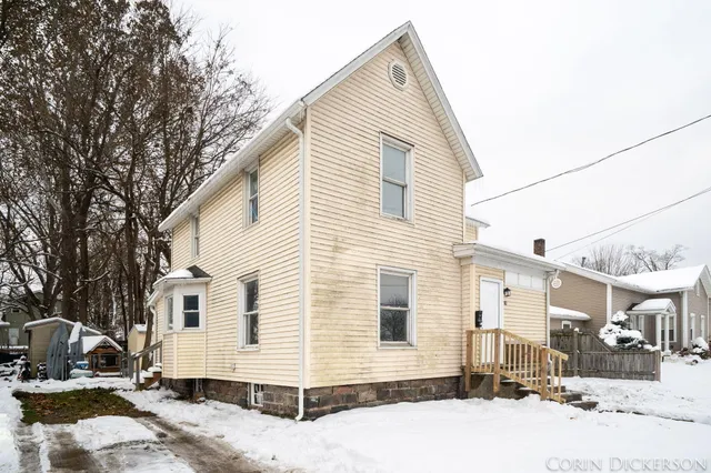 $199,900 | 112 East Green Street, Hastings, MI 49058