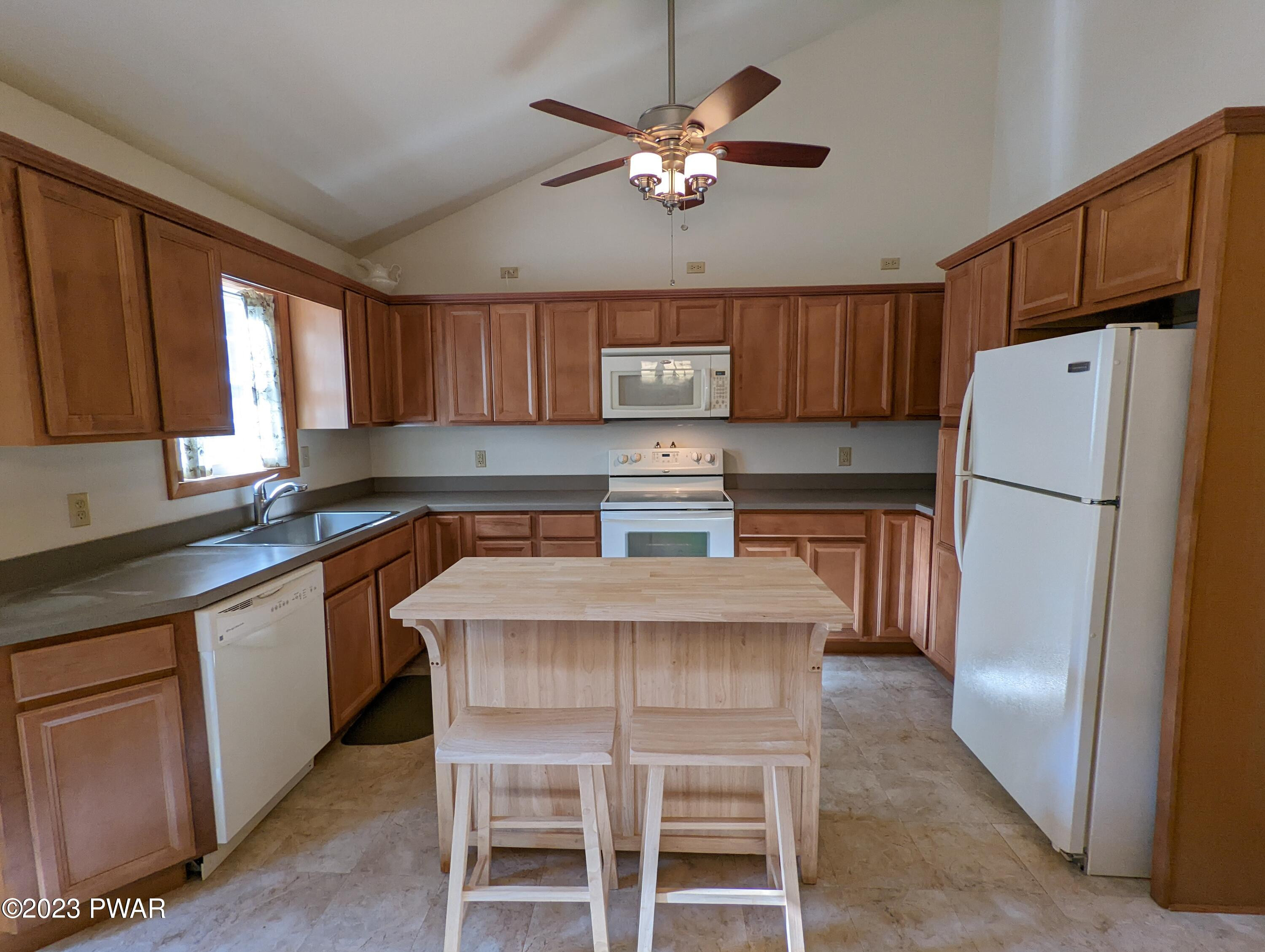121 Maple Street Dingmans Ferry, PA 18328 - Photo 5 of 18