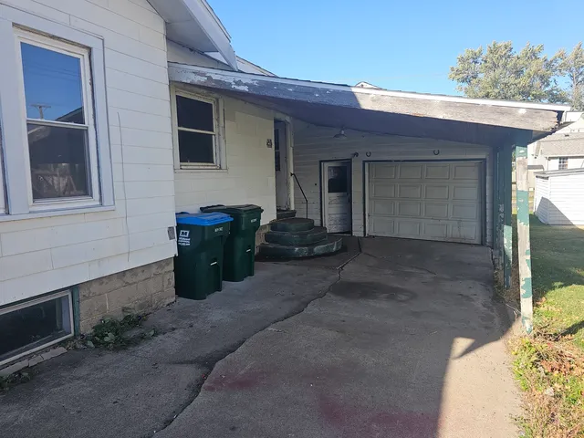a view of a house with outdoor space