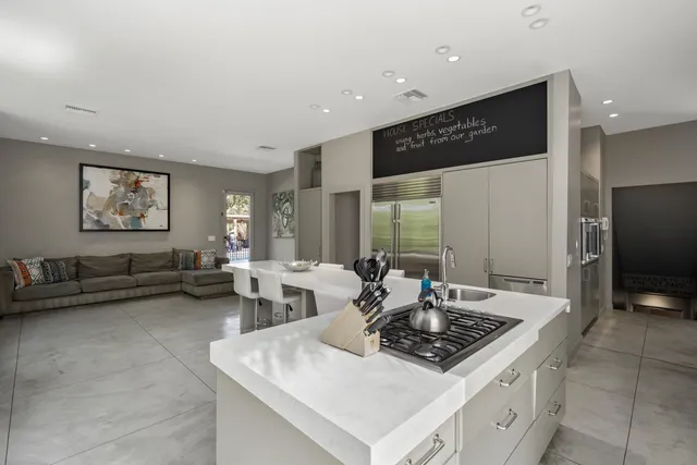 $2,500,000 | 46370 Cameo Palm Drive, La Quinta, CA 92253