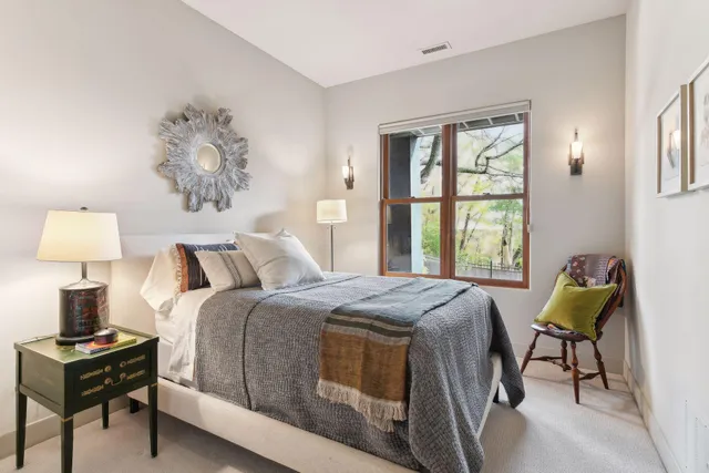 $10,400 | 745 Rice Street East, Wayzata, MN 55391