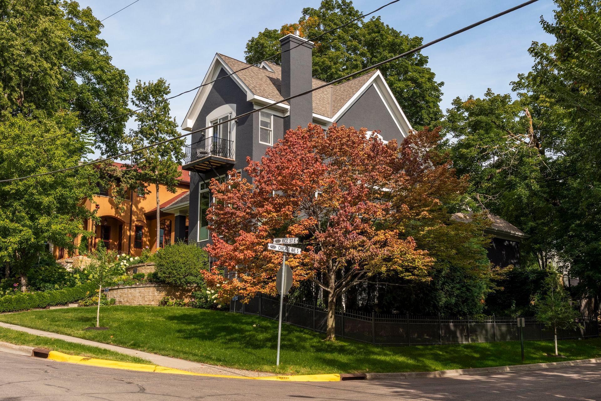 745 Rice Street East Wayzata, MN 55391 - Photo 3 of 26